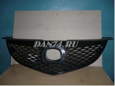 Решетка радиатора в сетку Sedan Mazda 3 (03-06)
