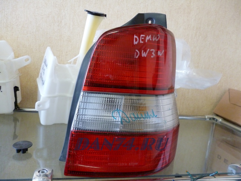 Фонарь Mazda Demio (96-) правый задний б/у оригинал | Мазда Демио | 2700 руб. | 7414R [ Оригинал: 7414R ]