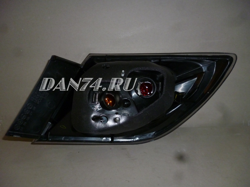 Фонарь Mazda 3 / Axela BK (03-06) левый задний черный 5DR | Мазда Аксела | 2900 руб. | 216-1964L-UQ/2161964LUQ